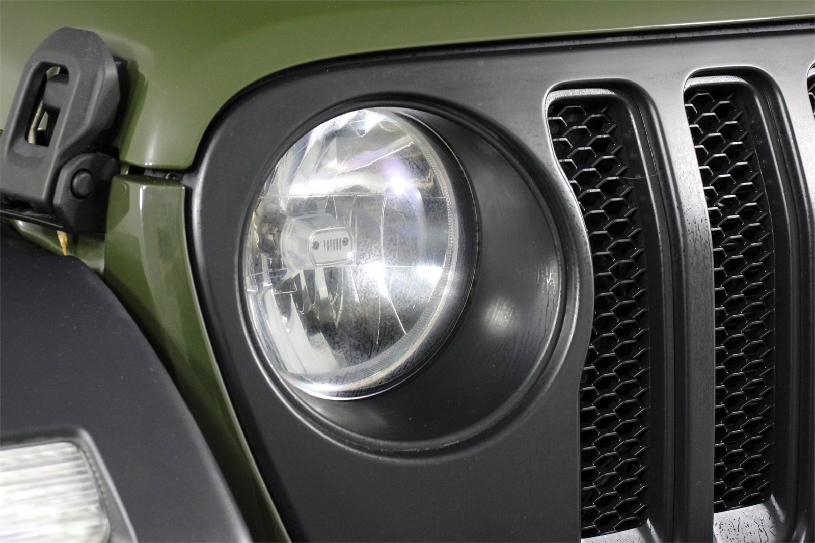 Used 2021 Jeep Wrangler Unlimited Sport image 24