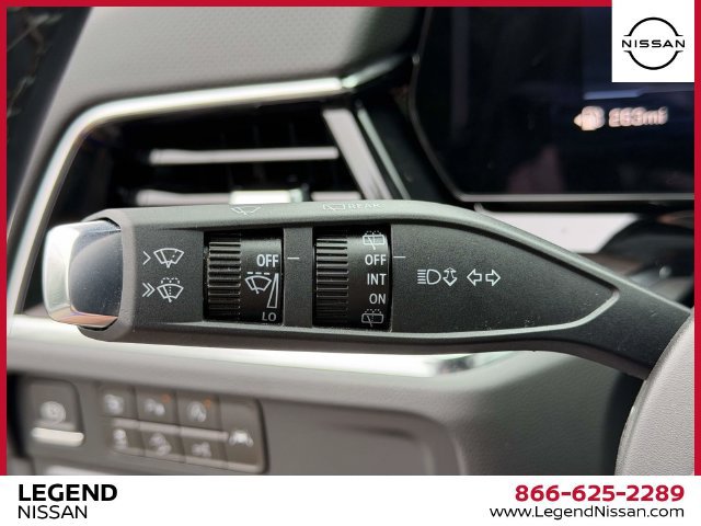 Used 2025 Chevrolet Suburban Premier AWD/4WD image 29