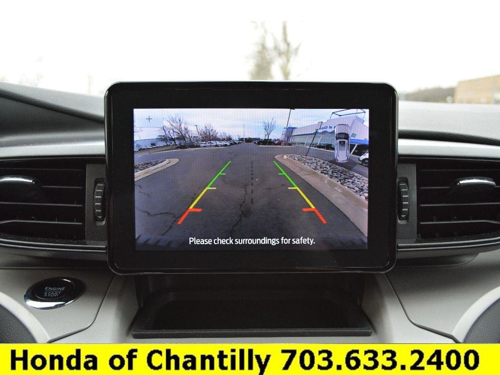 Used 2024 Ford Explorer XLT image 15