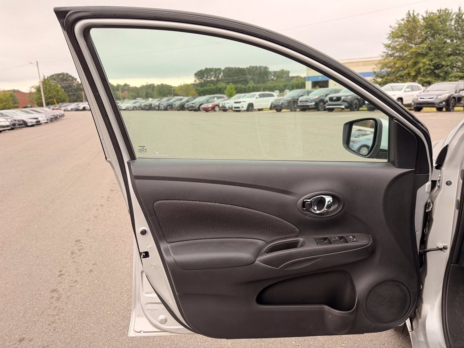 Used 2019 Nissan Versa SV FWD image 13