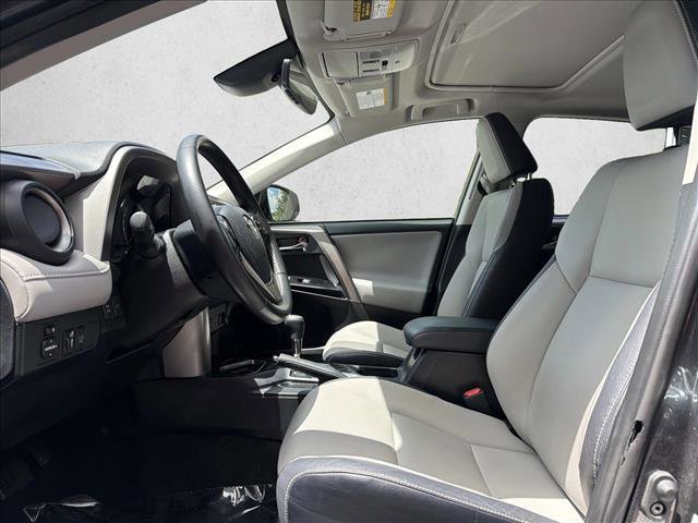 Used 2018 Toyota RAV4 Limited AWD/4WD image 10