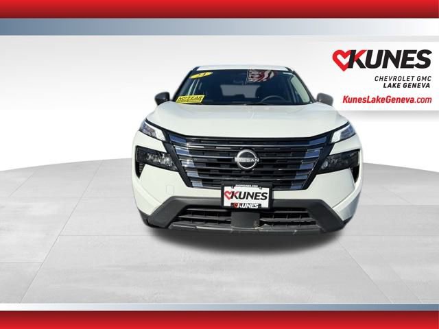 Used 2024 Nissan Rogue S image 12