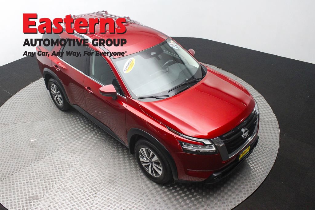 Used 2022 Nissan Pathfinder SL image 3