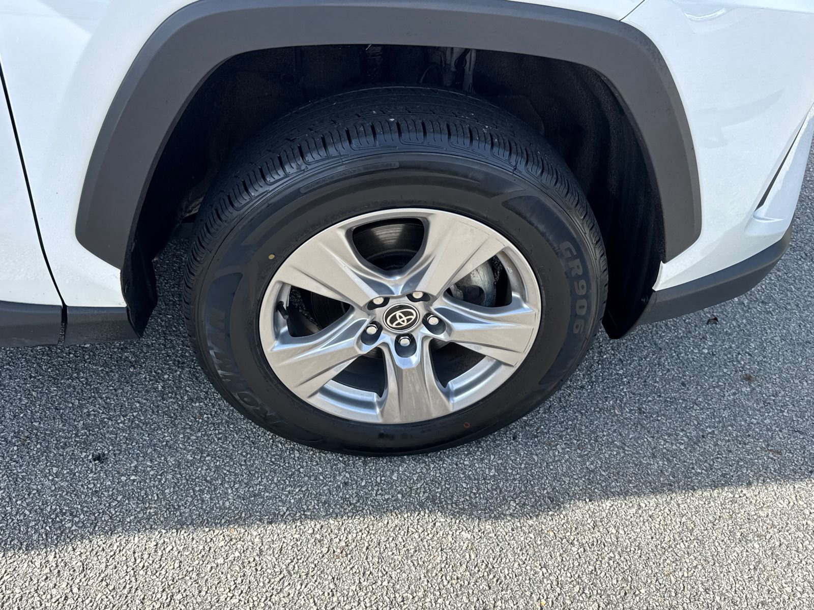 Used 2023 Toyota RAV4 XLE image 12