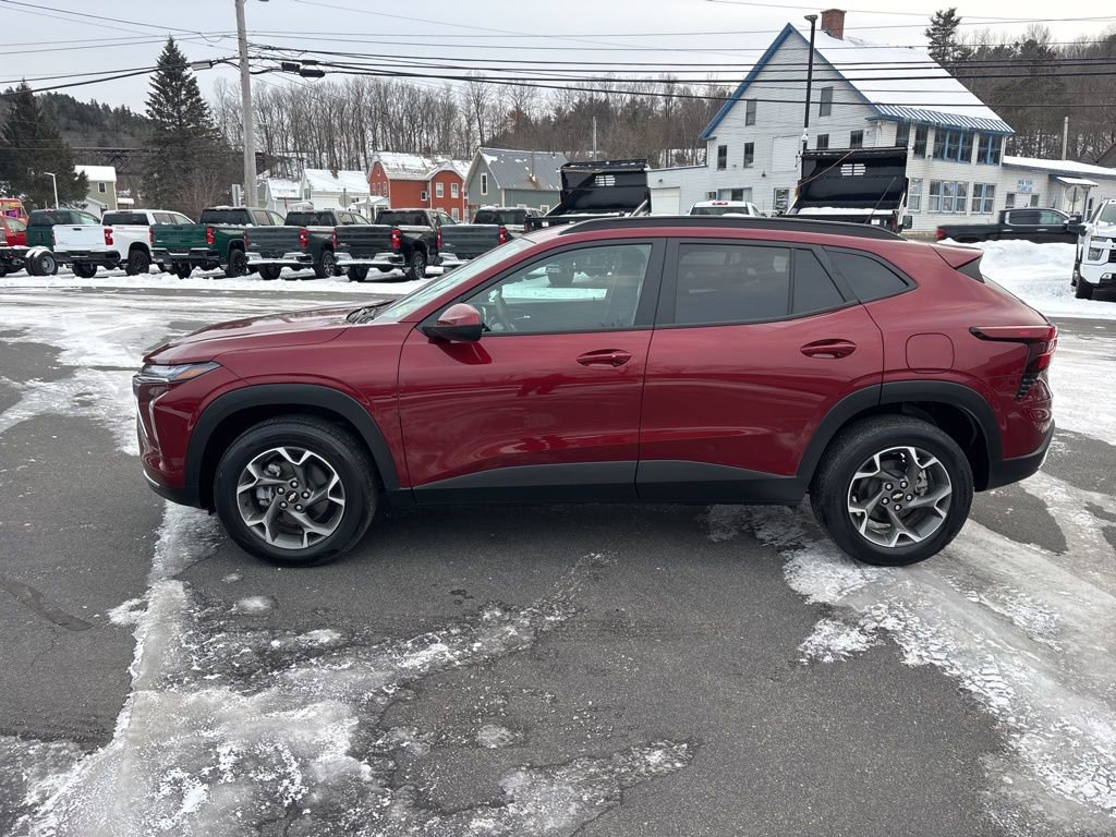 Certified 2024 Chevrolet Trax LT w/ Driver Confidence Package image 2
