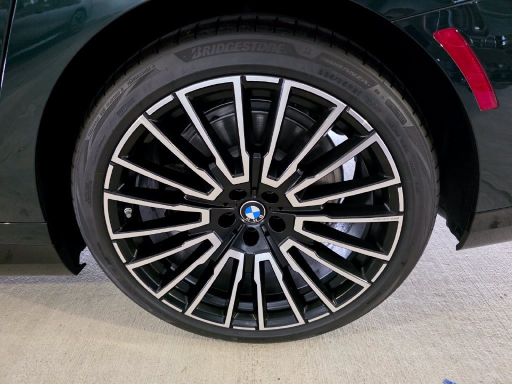 New 2027 BMW 740i w/ Executive Package RWD image 6