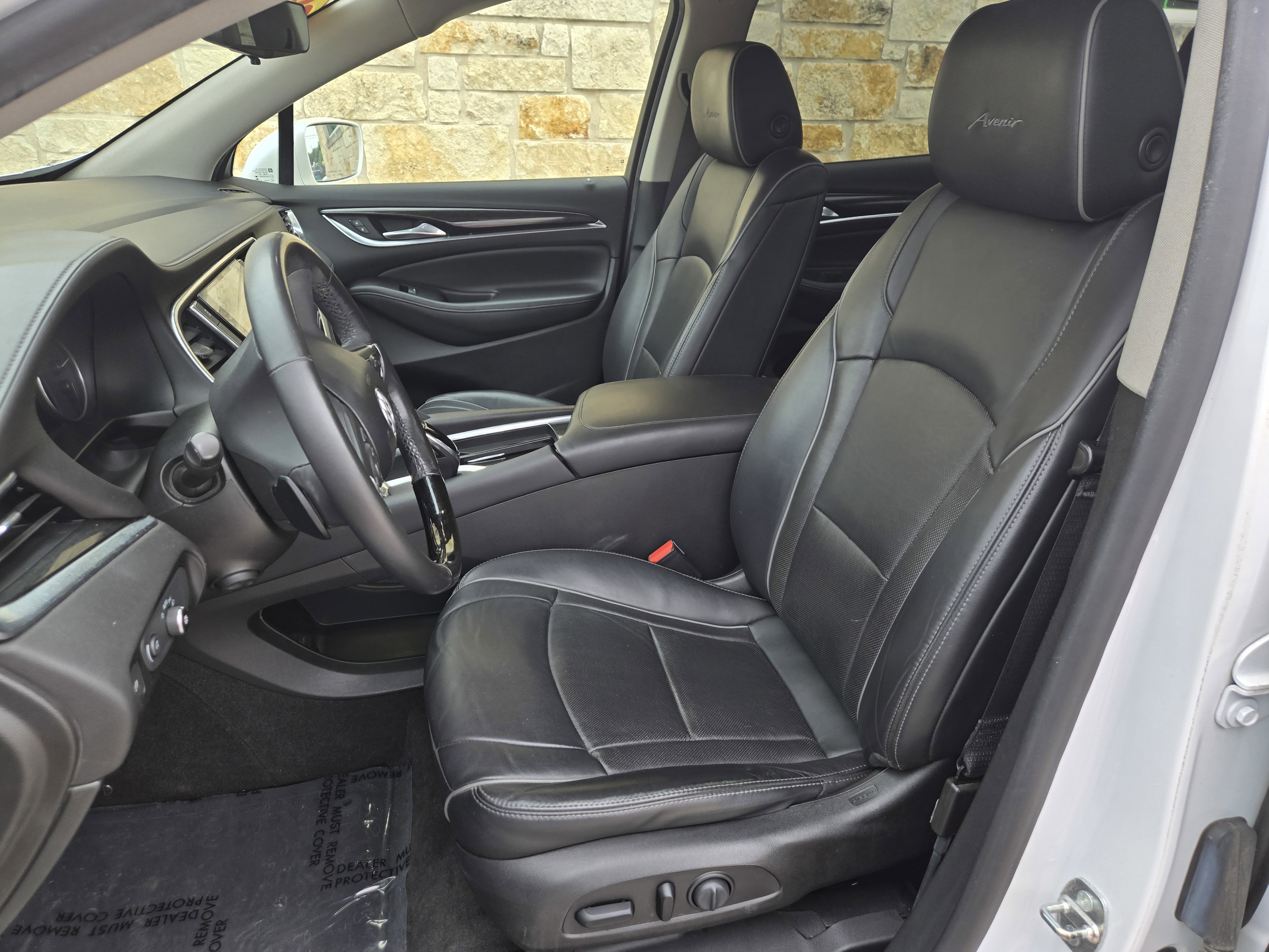 Used 2019 Buick Enclave Avenir w/ Avenir Technology Package FWD image 5