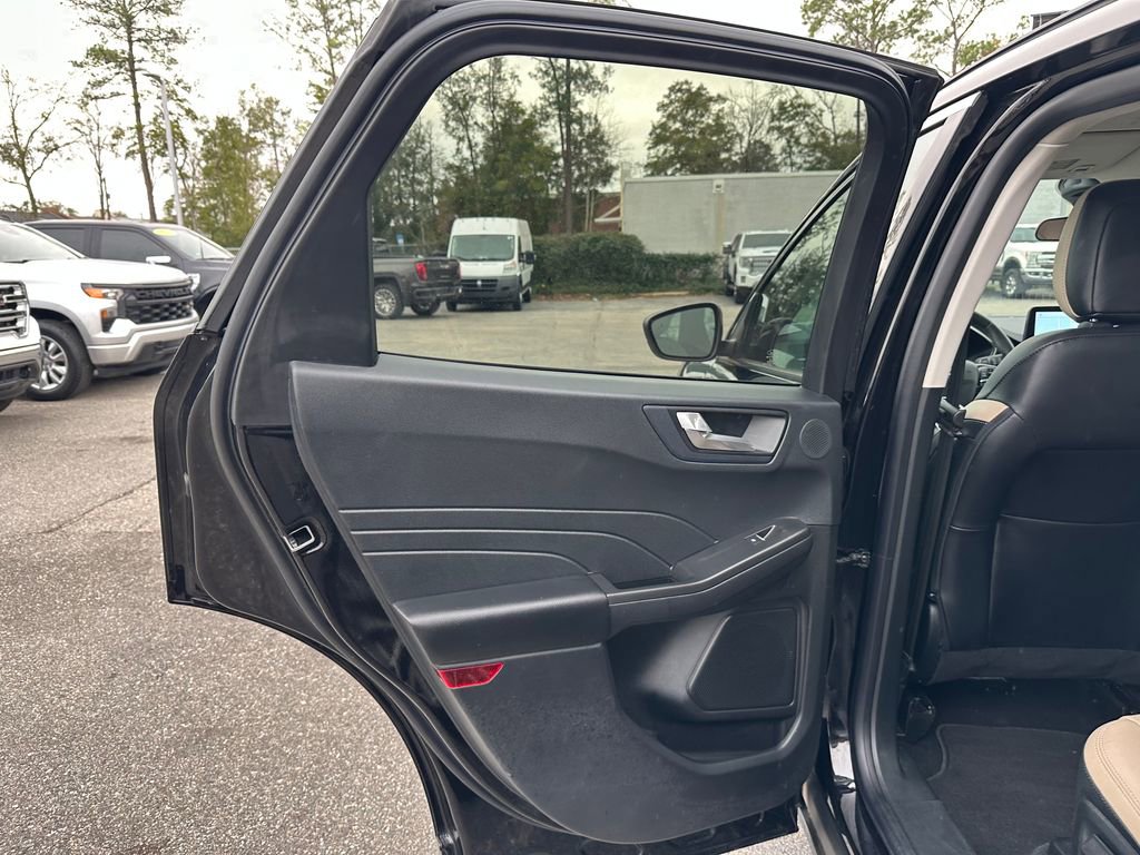 Used 2021 Ford Escape SEL w/ Technology Package image 26