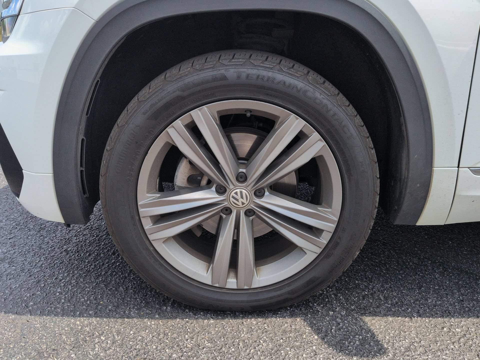 Used 2019 Volkswagen Atlas SEL R-Line AWD/4WD image 34