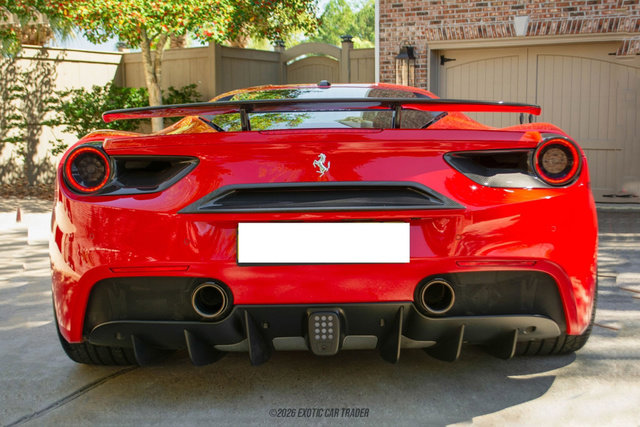 Used 2017 Ferrari 488 GTB image 7