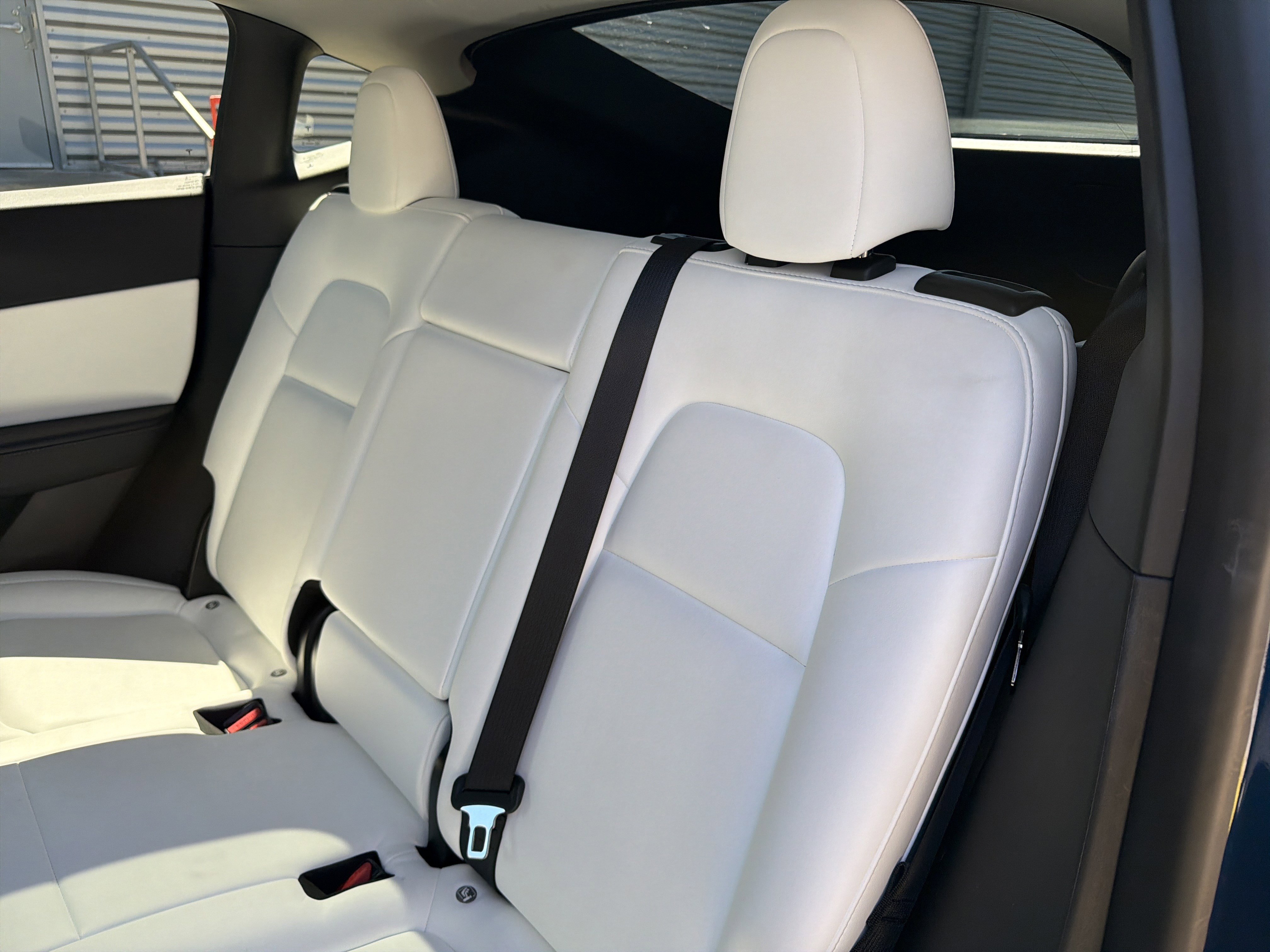 Used 2020 Tesla Model Y Long Range image 24