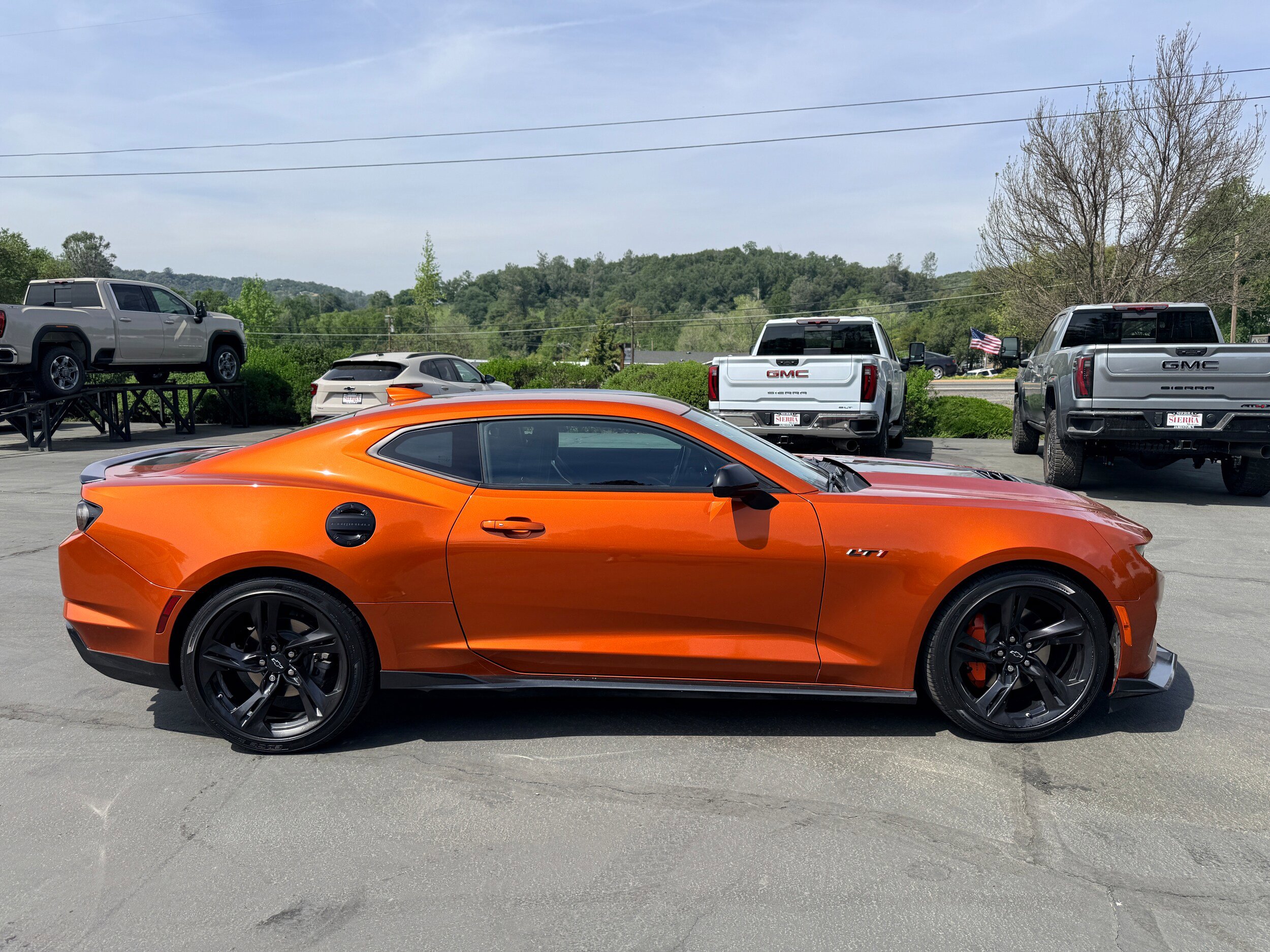 Used 2022 Chevrolet Camaro LT w/ RS Package image 5