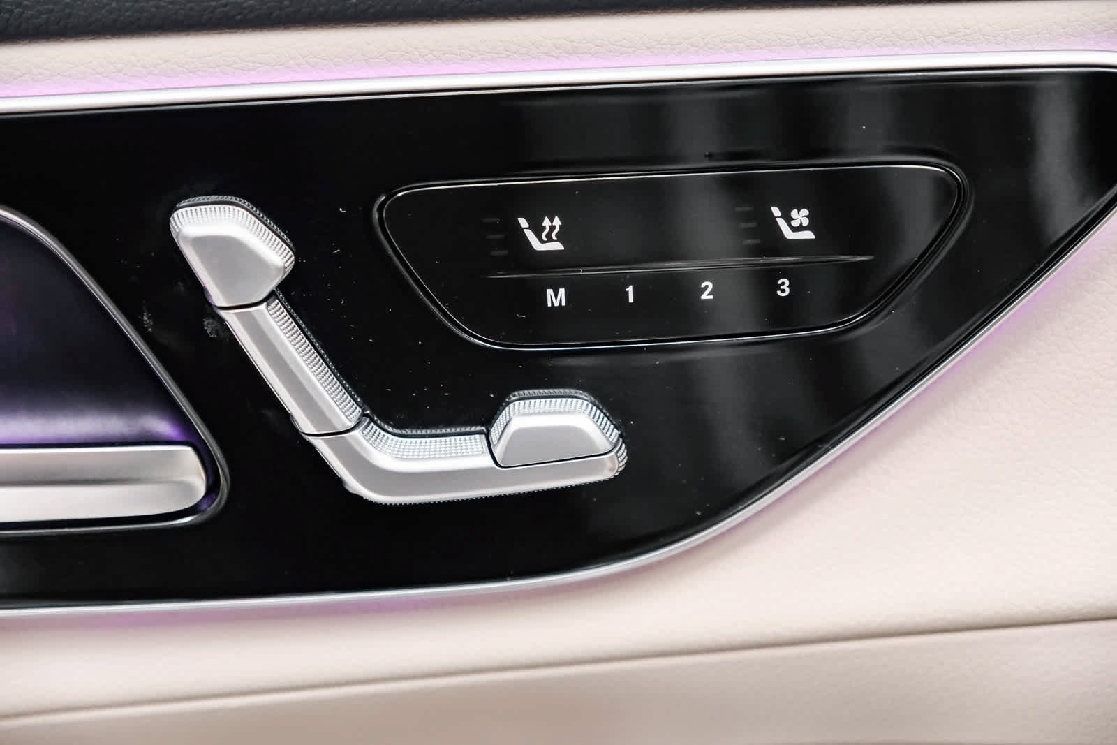 Certified 2026 Mercedes-Benz GLC 300 image 29