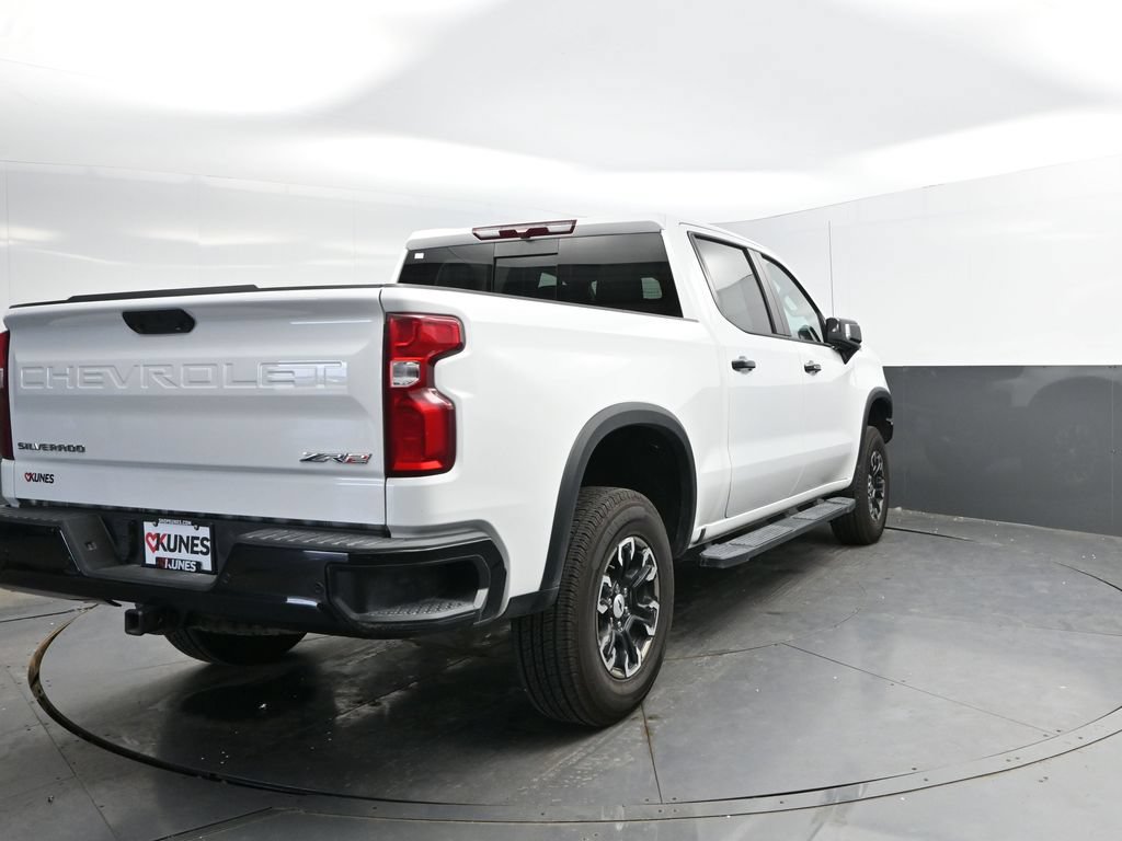 Used 2024 Chevrolet Silverado 1500 ZR2 AWD/4WD image 9