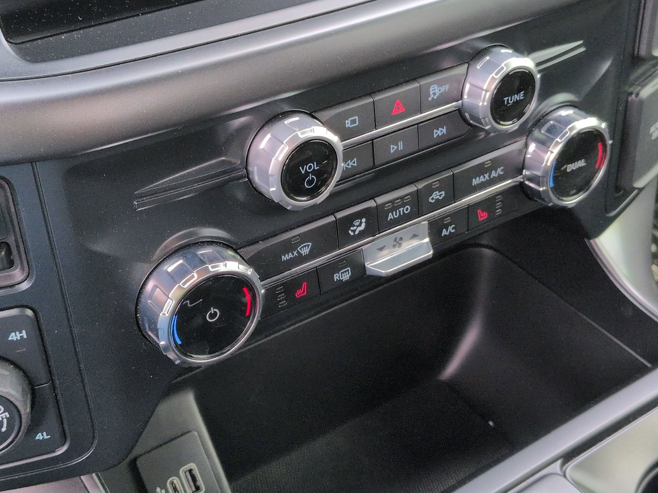 Used 2025 Ford F150 Tremor w/ Tow/Haul Package image 26