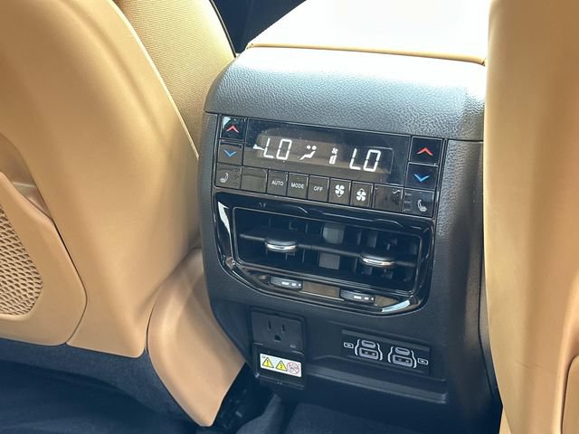 Used 2024 Jeep Grand Cherokee L Summit AWD/4WD image 13