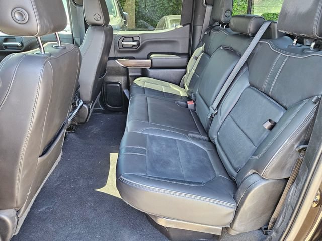 Used 2019 Chevrolet Silverado 1500 High Country w/ Technology Package AWD/4WD image 12