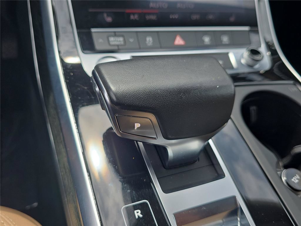 Used 2019 Audi Q8 Premium AWD/4WD image 20