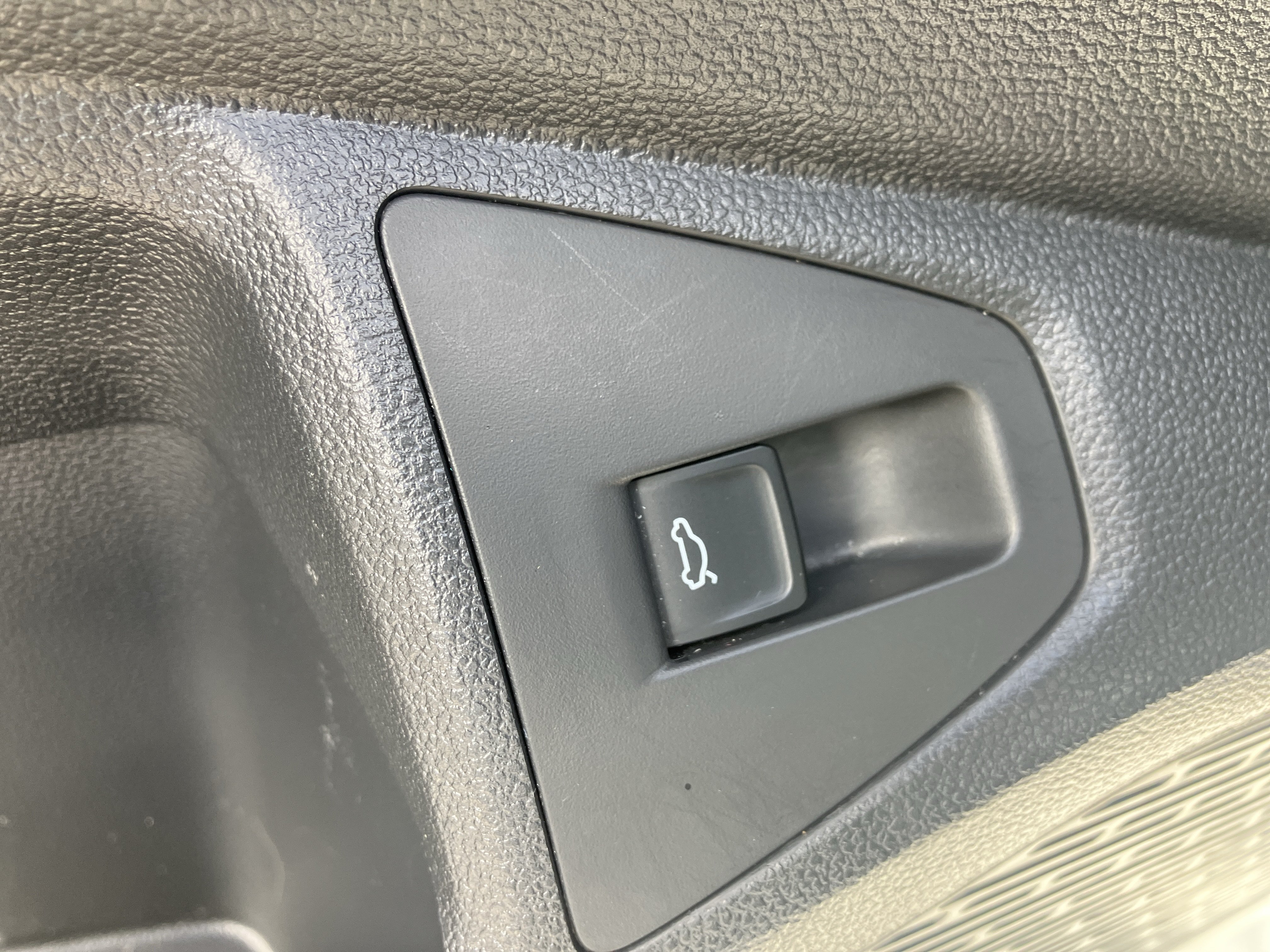 Used 2025 Volkswagen Jetta S FWD image 18