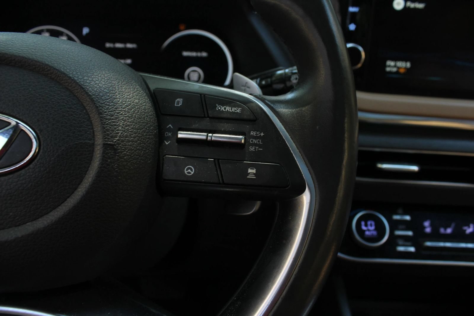 Used 2020 Hyundai Sonata Limited FWD image 32