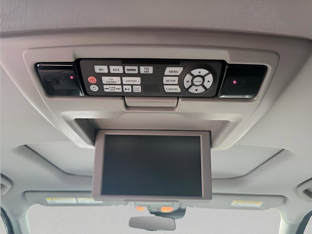 Used 2017 Honda Pilot Touring image 32