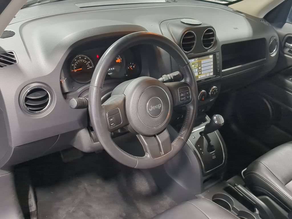 Used 2017 Jeep Patriot High Altitude FWD image 12