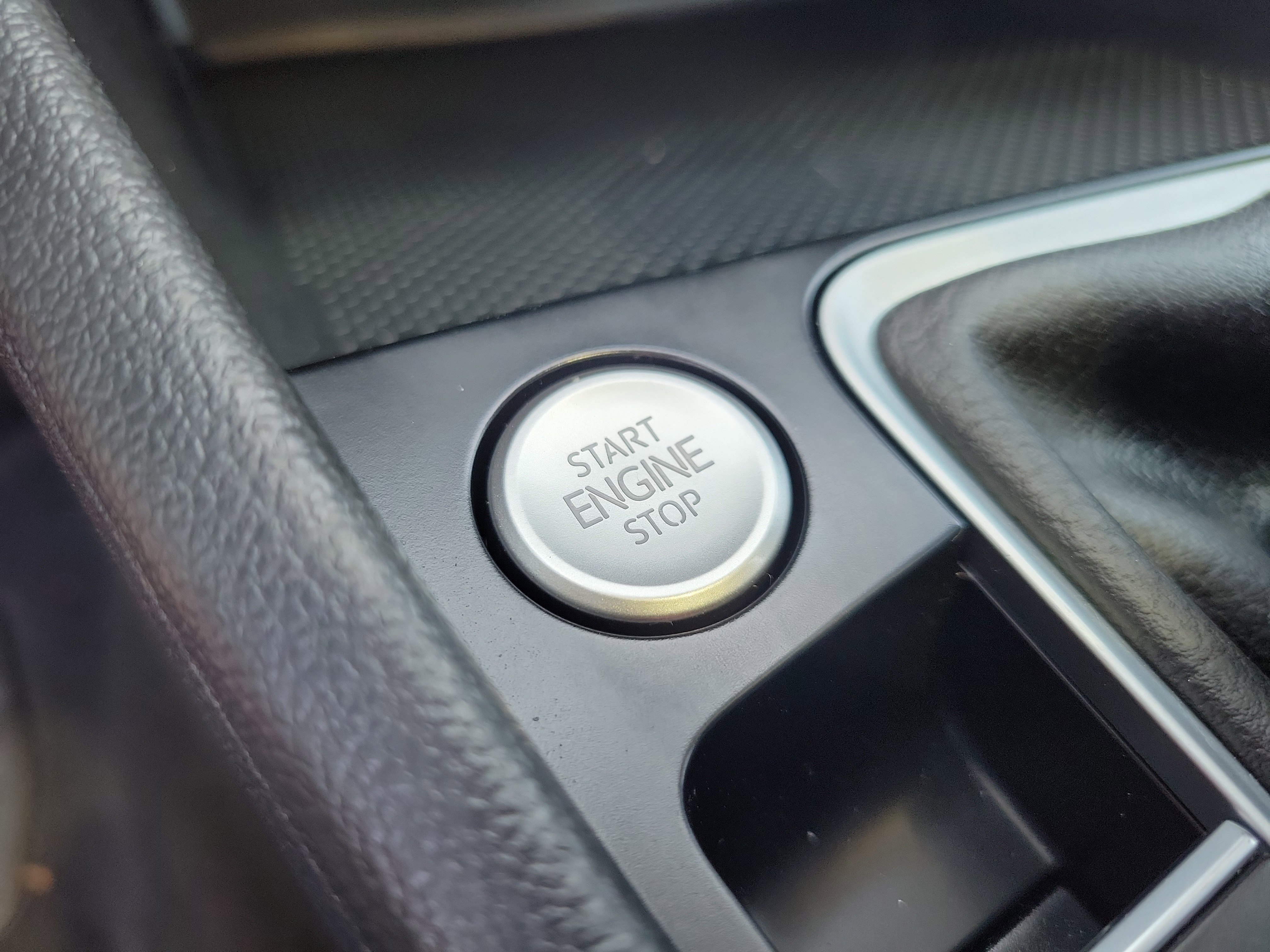 Used 2024 Volkswagen Jetta SE FWD image 12