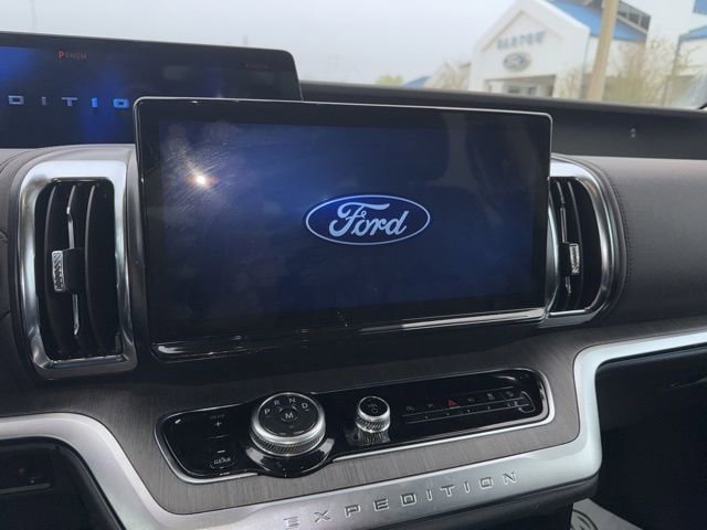 Used 2025 Ford Expedition Max Platinum w/ Platinum Ultimate Package image 11