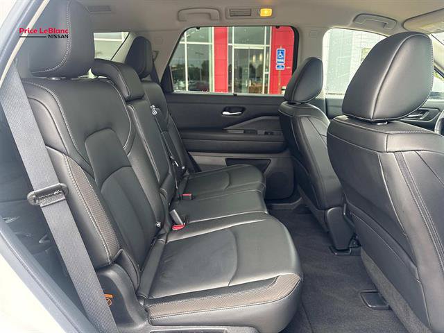Certified 2025 Nissan Pathfinder SL AWD/4WD image 9