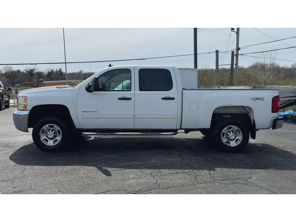Used 2010 Chevrolet Silverado 2500 LT w/ Interior Plus Package AWD/4WD image 5