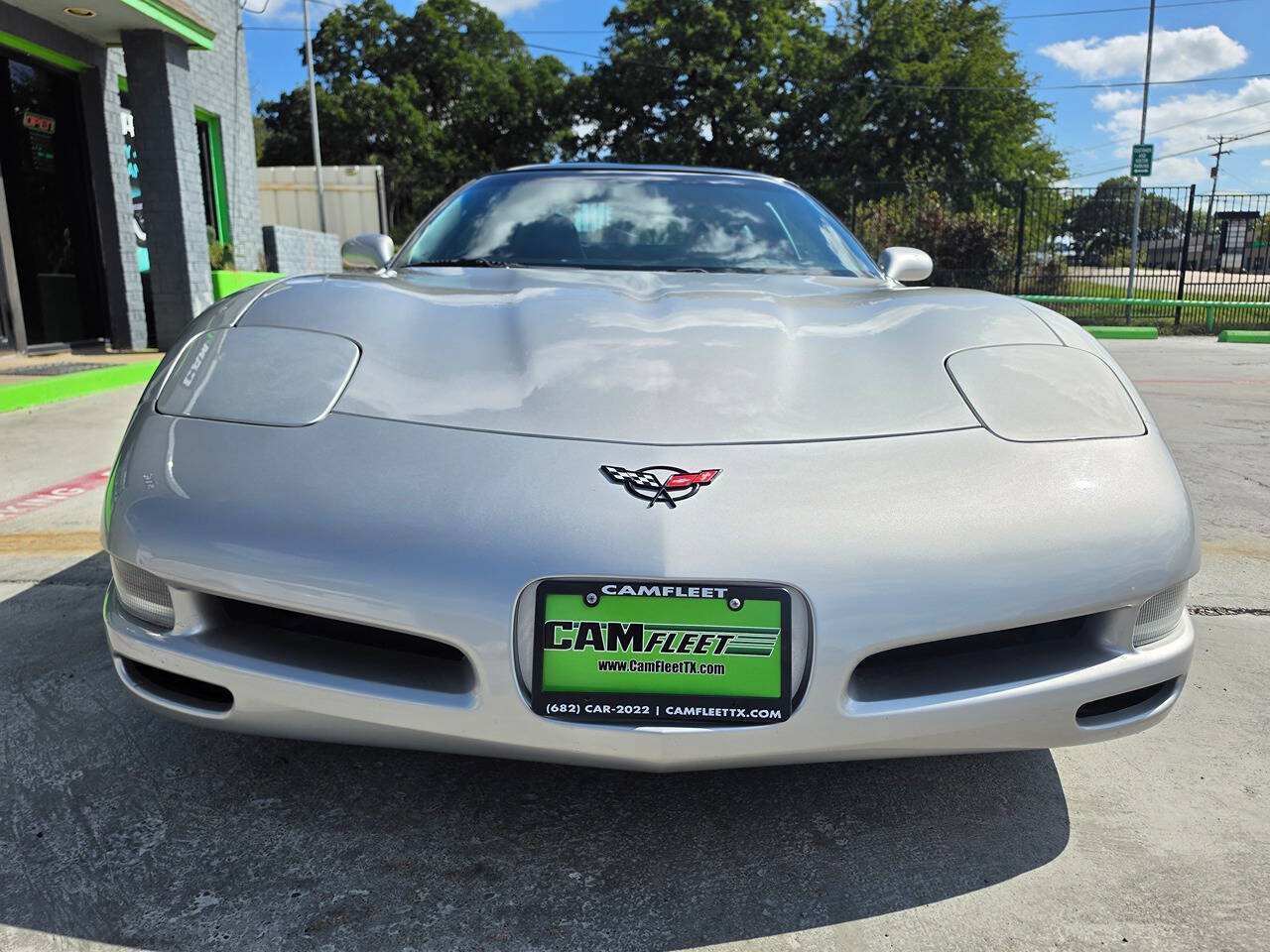 Used 2004 Chevrolet Corvette Coupe w/ Preferred Equipment Group RWD image 8