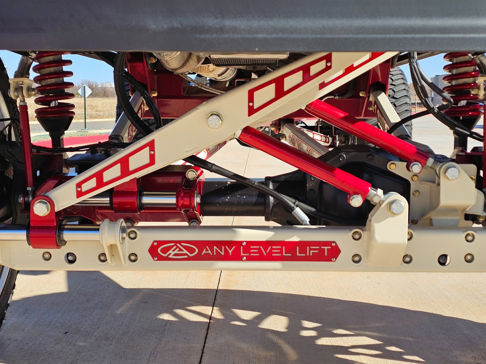 Used 2025 Ford F250 Platinum w/ FX4 Off-Road Package image 46