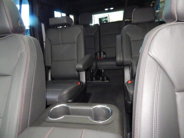 Used 2025 Chevrolet Suburban RST w/ Comfort Package image 31