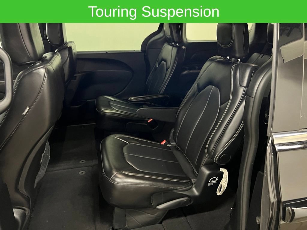 Used 2025 Chrysler Pacifica Select FWD image 31