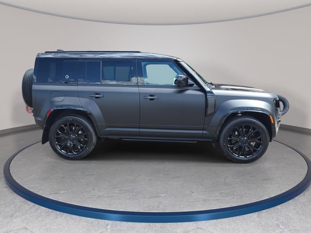 New 2026 Land Rover Defender 110 OCTA AWD/4WD image 4
