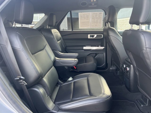 Used 2023 Ford Explorer XLT w/ Equipment Group 202A image 14