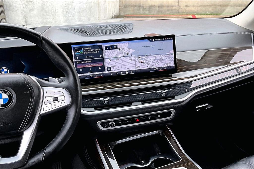 Used 2024 BMW X7 xDrive40i image 9