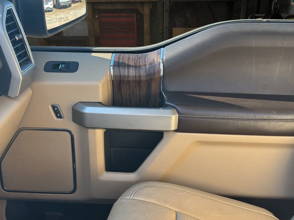 Used 2018 Ford F150 Lariat image 11