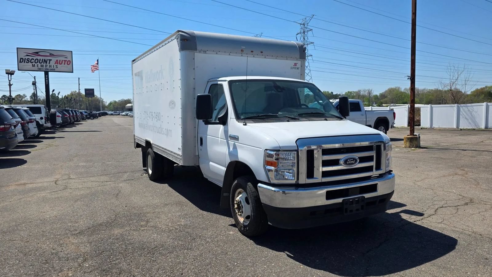 Used 2021 Ford E-450 and Econoline 450 Super Duty RWD image 4