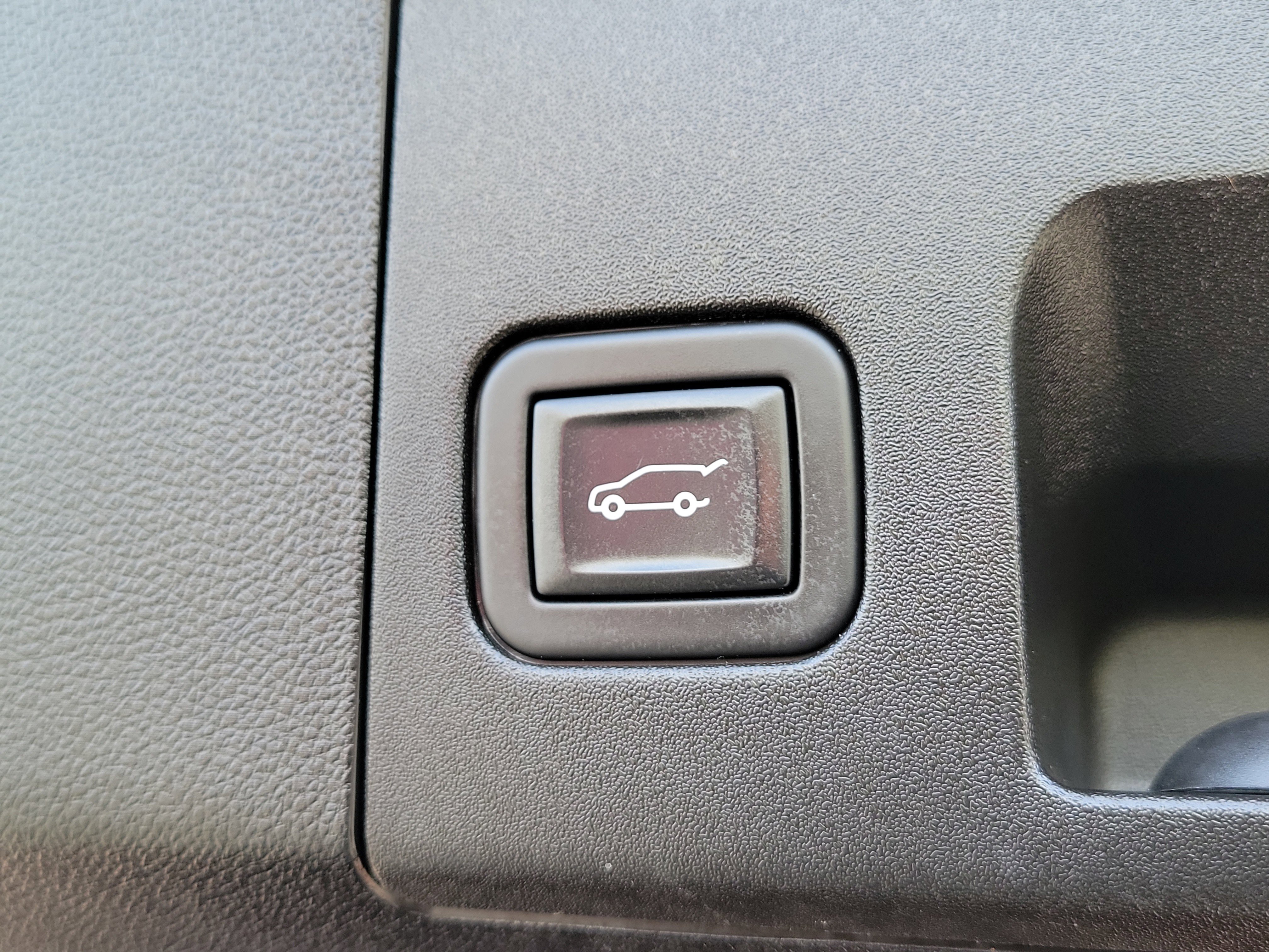 Used 2023 Cadillac XT4 Premium Luxury image 10