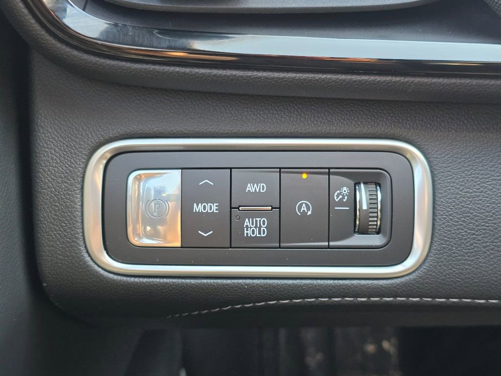 Certified 2025 Buick Enclave Sport Touring AWD/4WD image 19