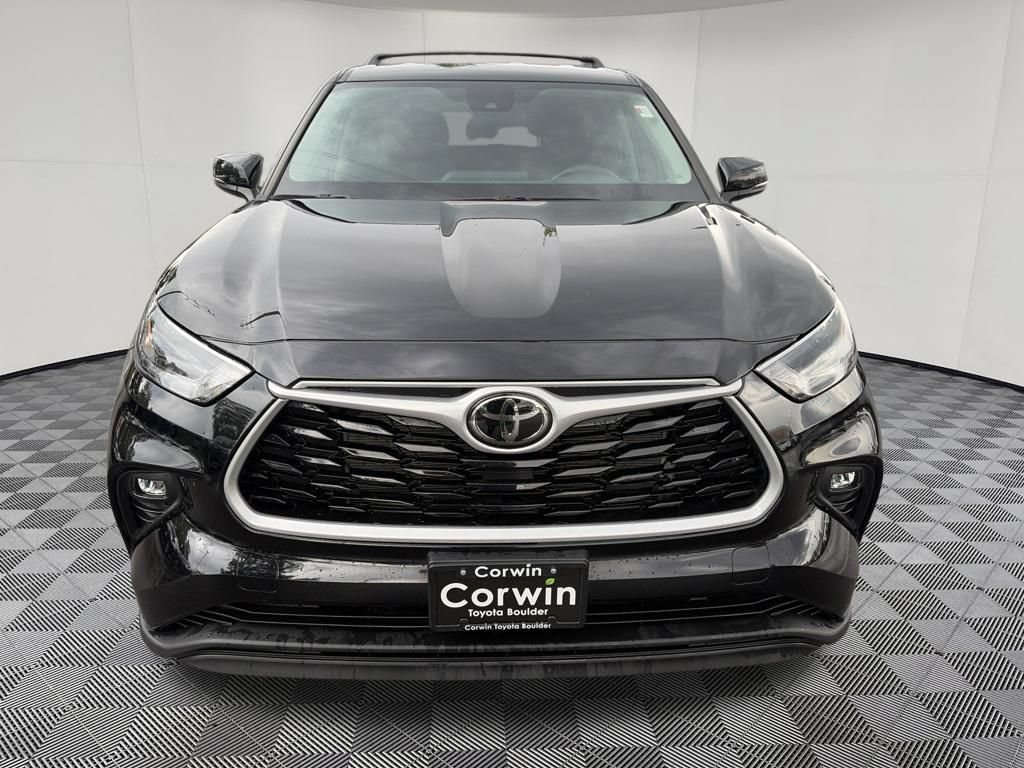 Used 2022 Toyota Highlander LE AWD/4WD video 2