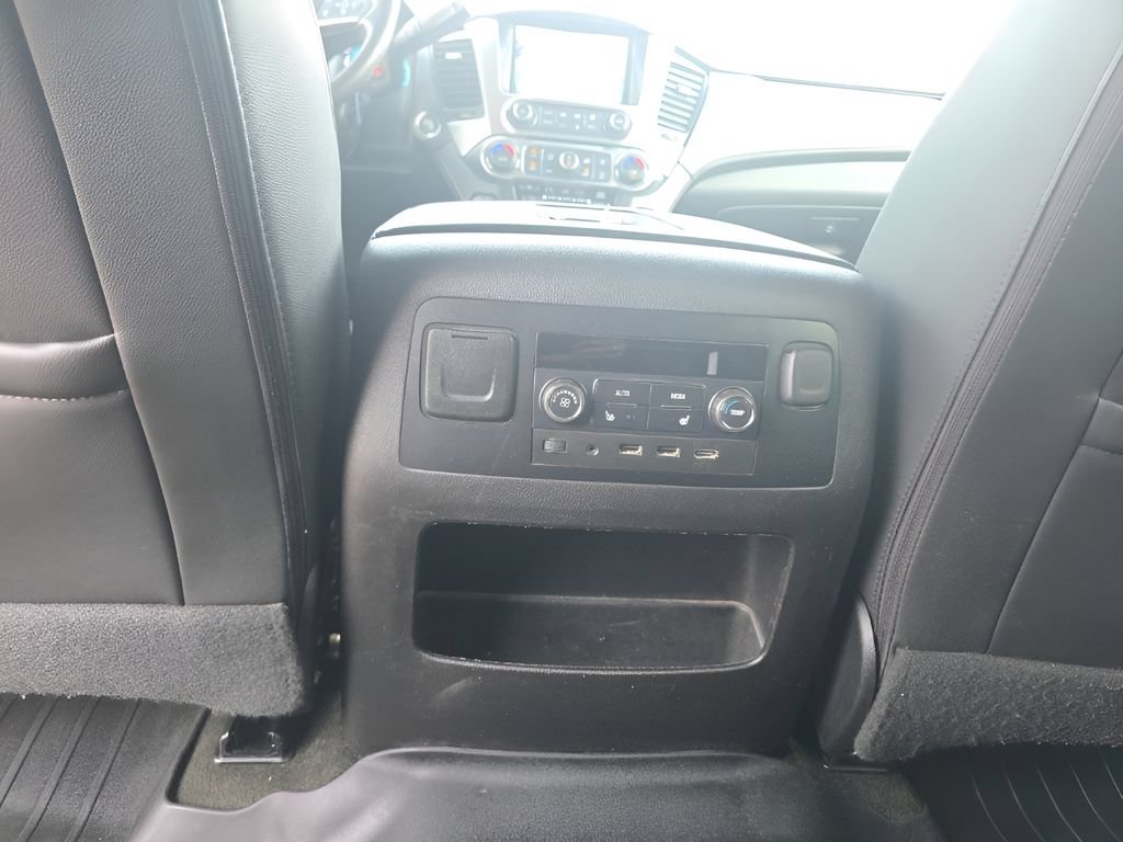 Used 2017 Chevrolet Suburban LT w/ LT Signature Package AWD/4WD image 17