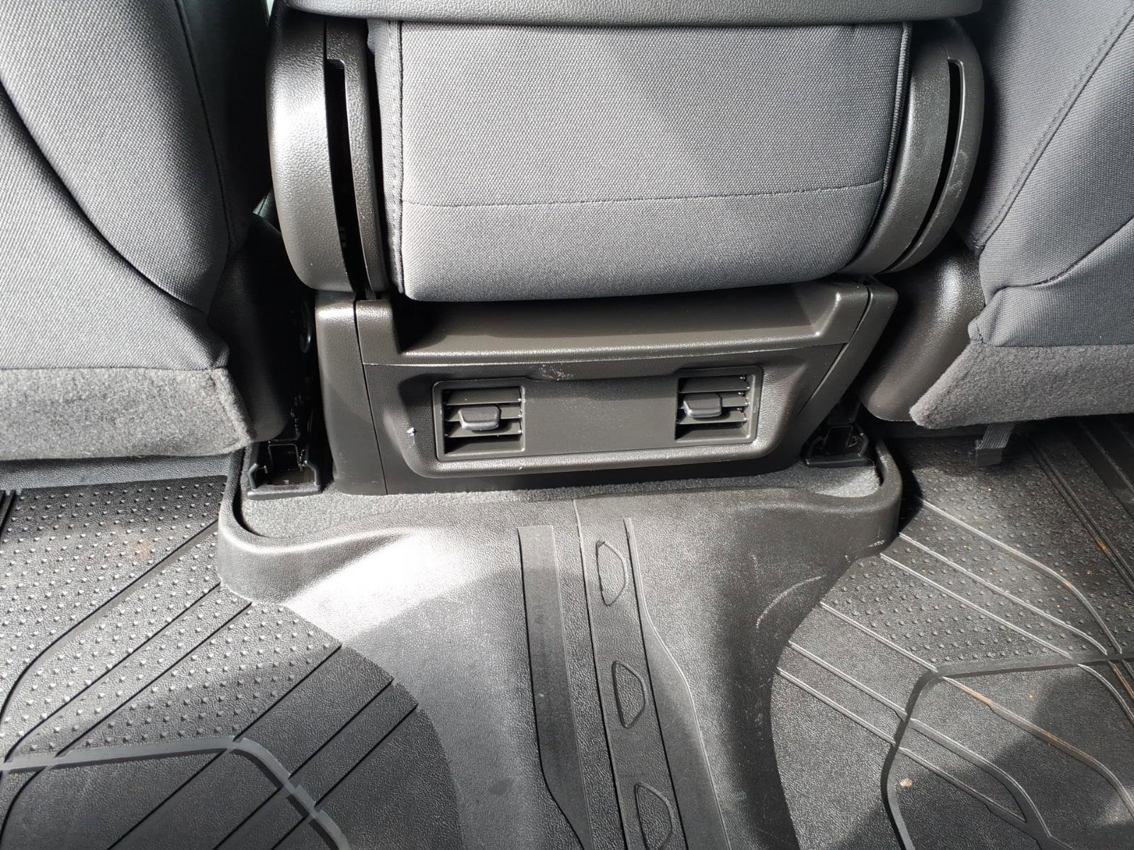 Used 2021 Chevrolet Silverado 2500 Custom w/ Custom Value Package image 8