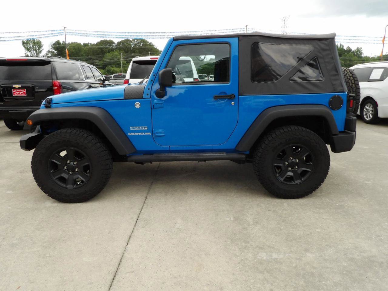 Used 2012 Jeep Wrangler Sport image 2