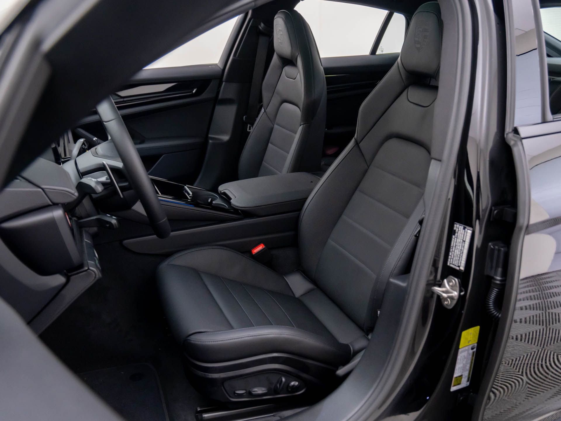 New 2026 Porsche Panamera 4 image 5