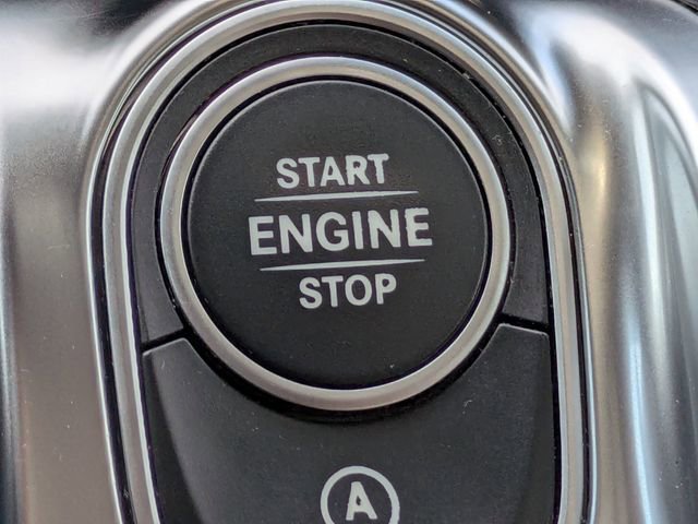 Used 2021 Mercedes-Benz GLB 250 image 35