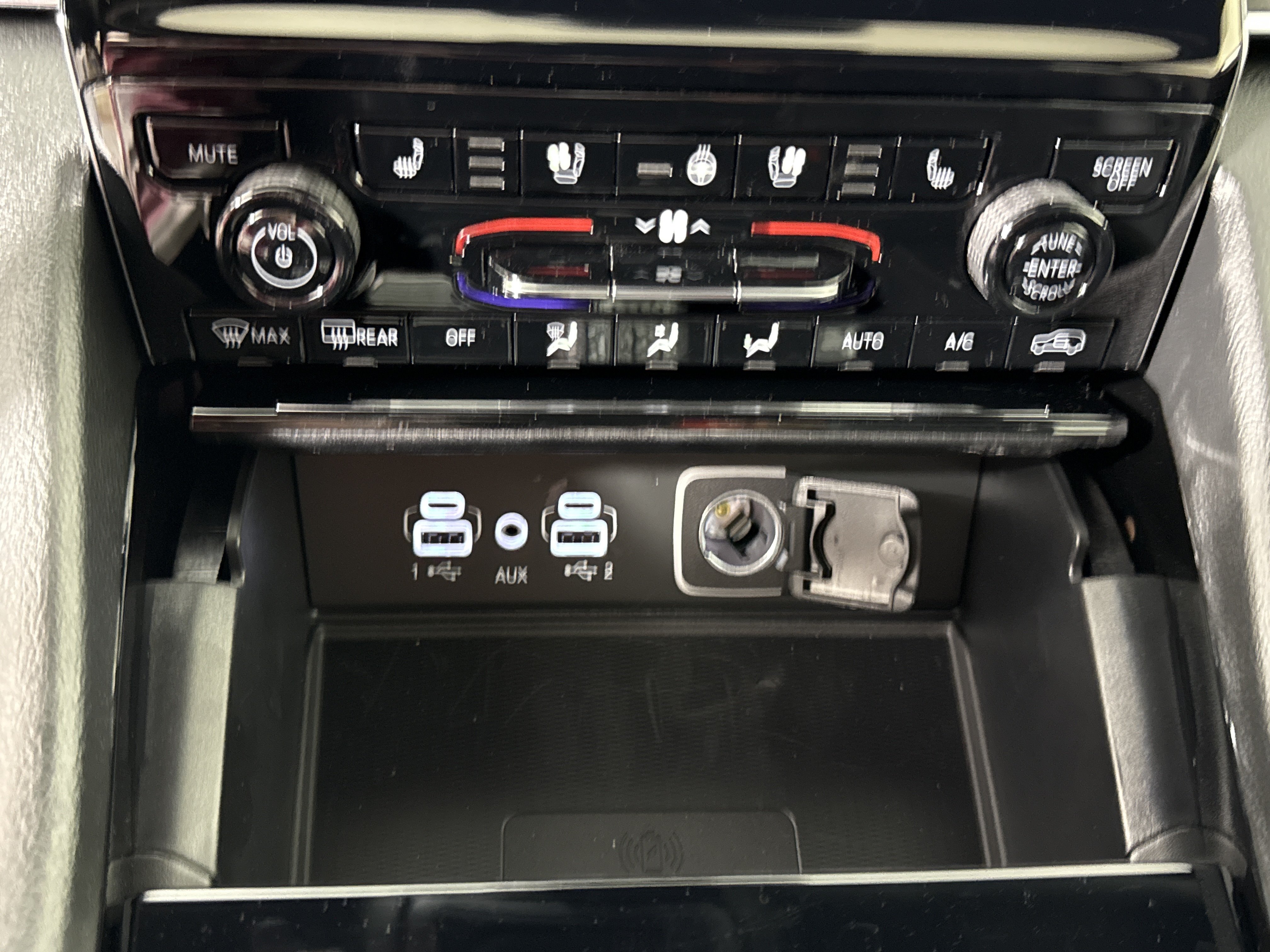New 2025 Jeep Grand Cherokee L Overland w/ Advanced Protech Group III AWD/4WD image 22