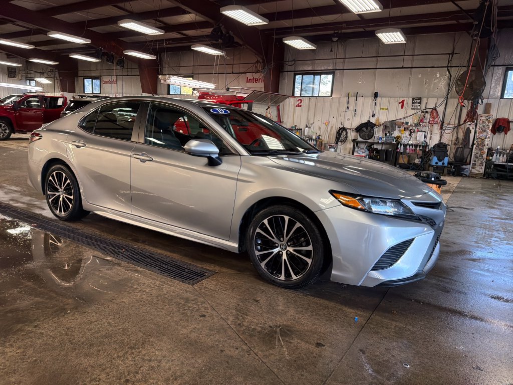 Used 2019 Toyota Camry SE FWD image 7