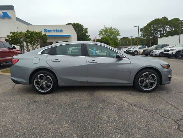 Used 2024 Chevrolet Malibu LT FWD image 3